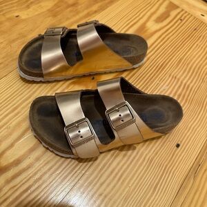 Birkenstock Arizona Soft Footbed in Metallic Copper